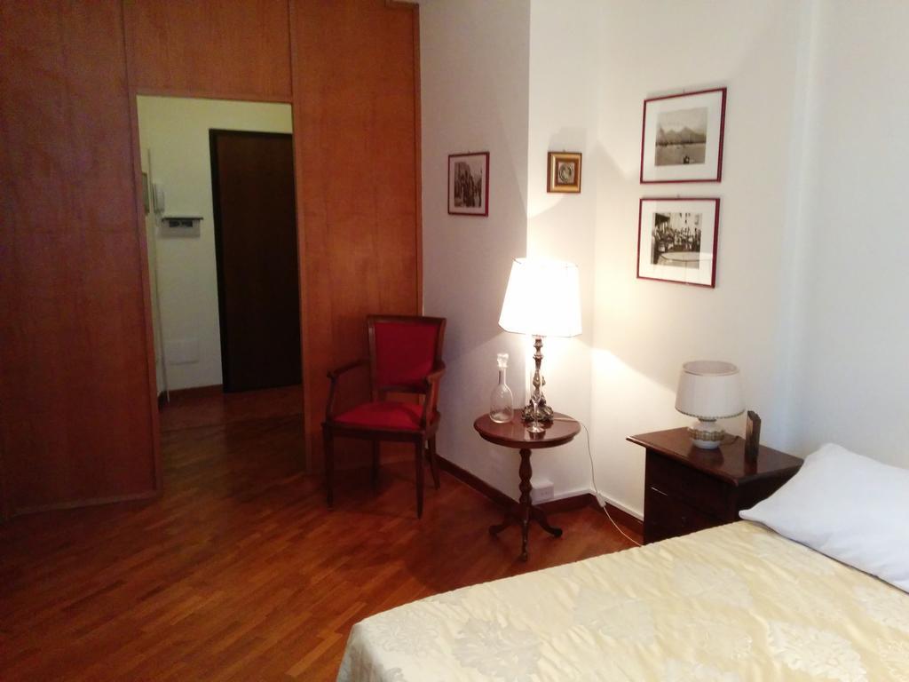 Napoli Porta Di Mare Bed & Breakfast Cameră foto