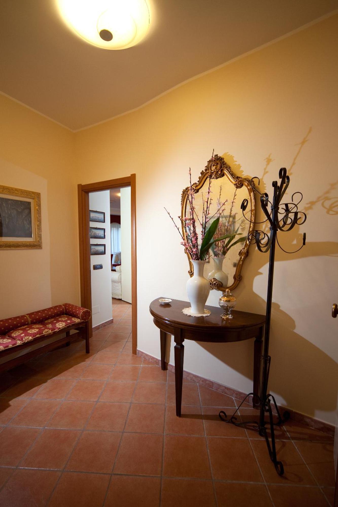 Napoli Porta Di Mare Bed & Breakfast Exterior foto