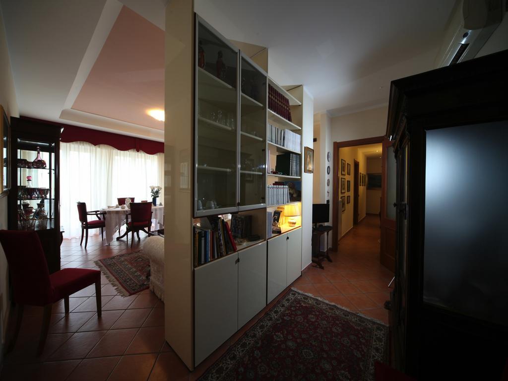 Napoli Porta Di Mare Bed & Breakfast Exterior foto