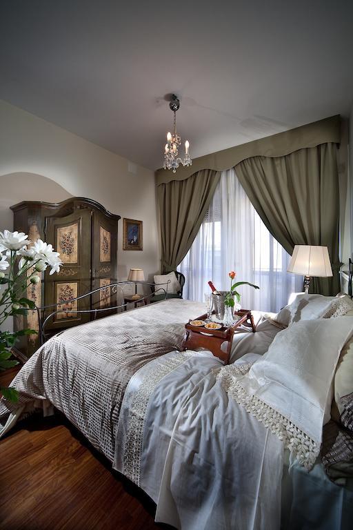 Napoli Porta Di Mare Bed & Breakfast Cameră foto